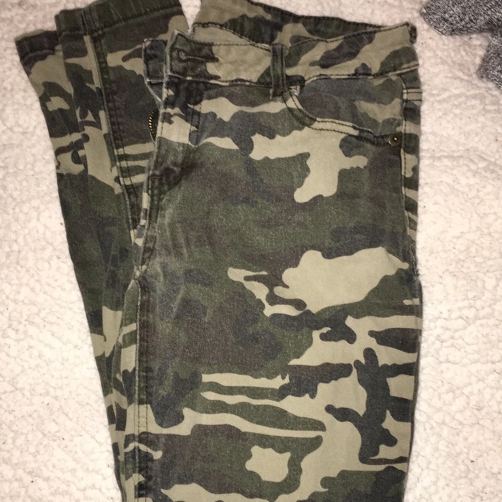 camo pants